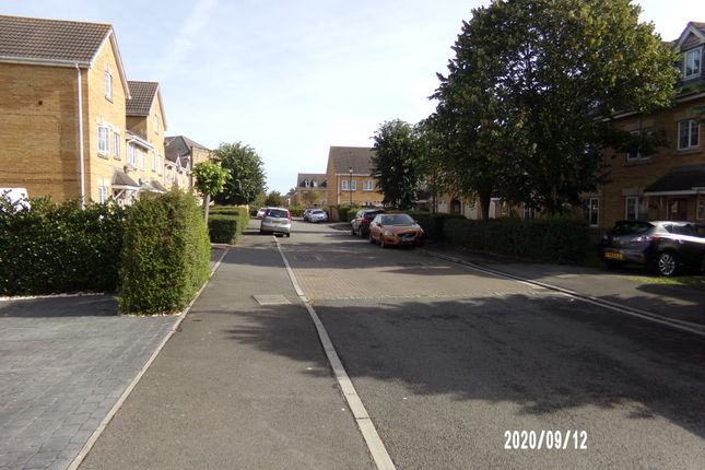 Room to rent in Tydeman Road, Portishead