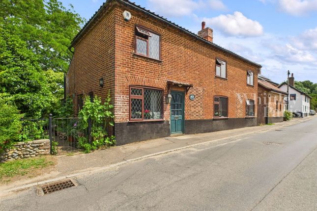 4-bed house on Vine Cottage, The Street, Norwich, £375,000