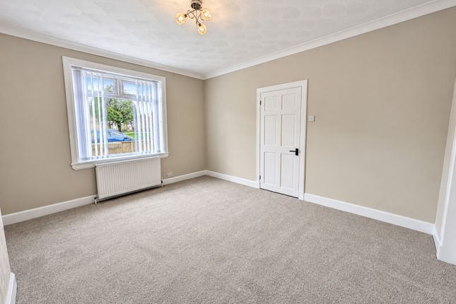 65, Hayocks Road, Stevenston photo 3