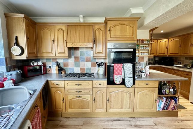 98, Parkstone Road, Hastings photo 3
