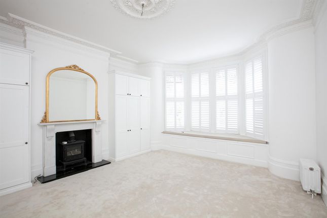 Flat 1, 48, Grove Park, London photo 4