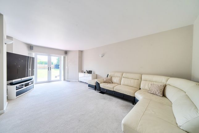 49, Ouseley Road, Wraysbury photo 4