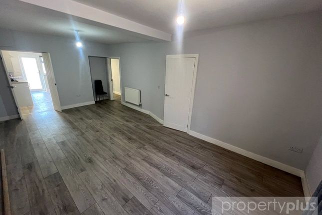 30, Edmondstown Road, Rhondda Cynon Taff photo 3