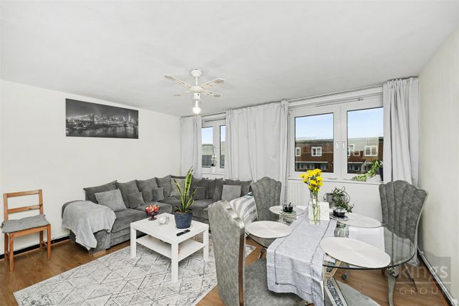 Flat 11, Cheviot House, Northumberland Park, London photo 2