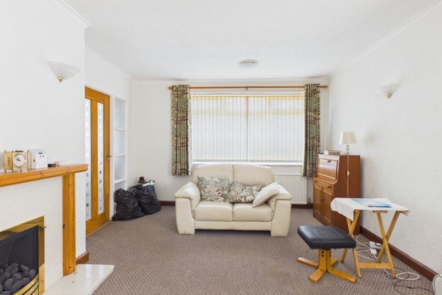 8, HOLLY BANK RISE, DUKINFIELD photo 2