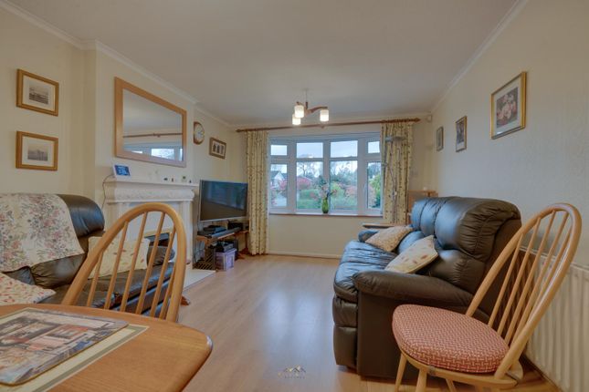 Detached bungalow for sale in Aukland Rise, Halfway, Sheffield