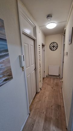 141b, Cooks Road, London photo 4