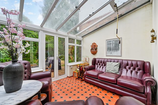 11, Durrington Park Road, London photo 3