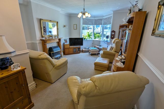 Esplanade Avenue, Porthcawl photo 3