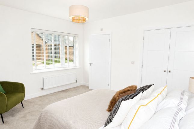 15, The Grainger, Hawthorn Grove, North Mundham, Chichester photo 2