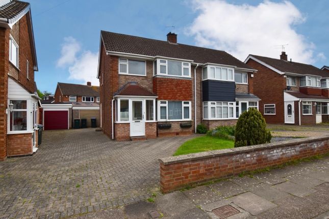 Semi-detached house to rent in Frilsham Way, Allesley Park, Coventry, - Available Now