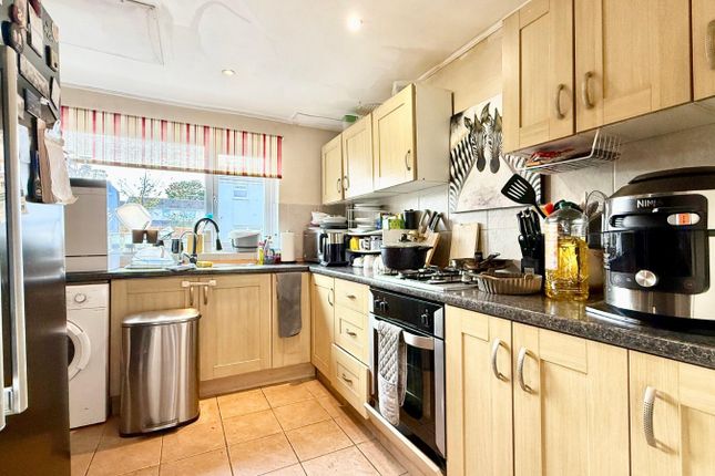 13, Appledore, Bracknell photo 4