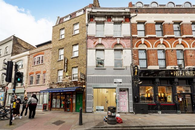Retail premises to let in Bethnal Green Road, Shoreditch