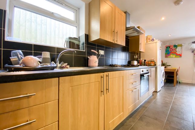 40, Wyeverne Road, Cardiff photo 4