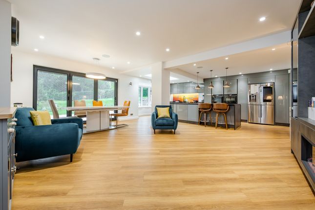 Robinwood, Furze Hill, Purley photo 2