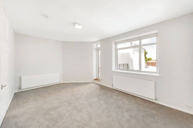 Thumbnail Flat to rent in Old Church Street, Chelsea, London