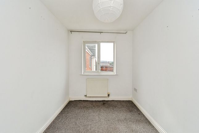 Flat 11, Clifford Court, Toll End Road, Tipton photo 4