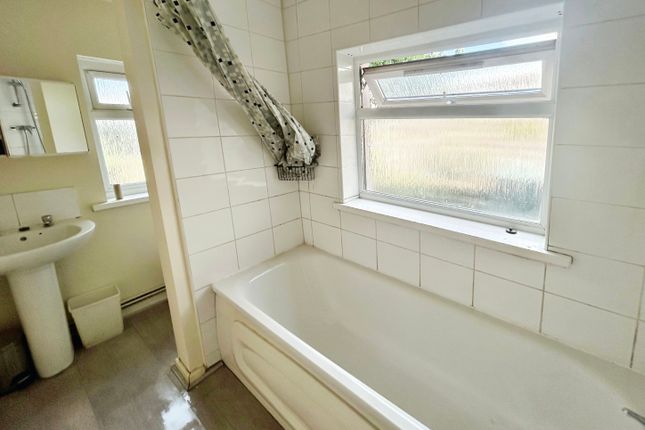 17, PORT TALBOT photo 5