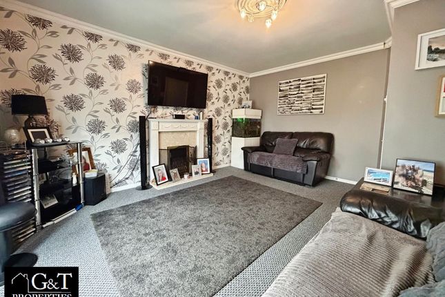 43 Shipton Close, Dudley photo 4