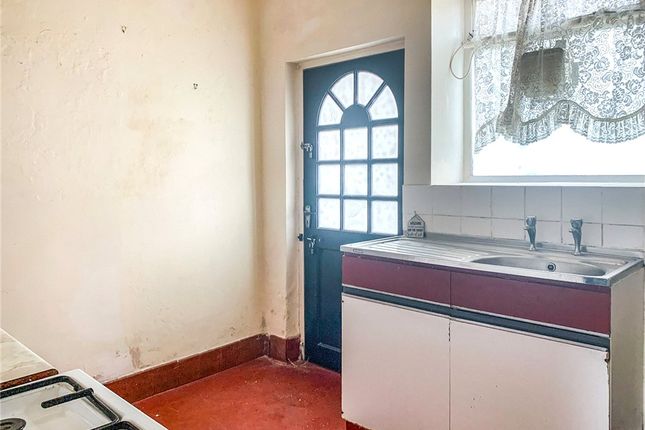 17, Bradford Road, West Yorkshire photo 3