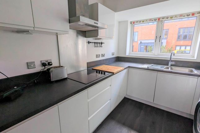 63, New House Farm Drive, Birmingham photo 5