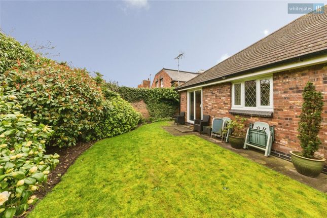 15, Yew Tree Drive, Cheshire photo 2
