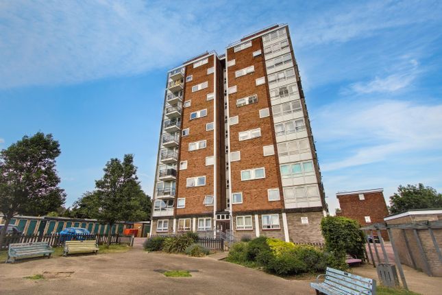 3-bed flat on 15, Hornchurch, £110,000