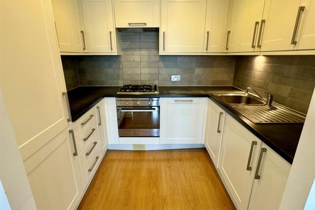 8, Tre Lowen, Pentire Crescent, Newquay photo 3