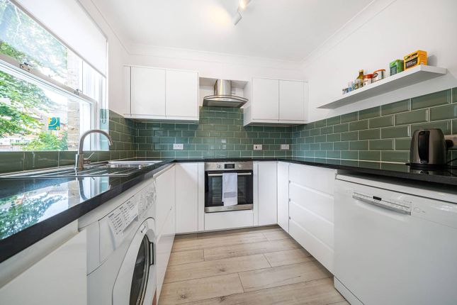 Thumbnail Flat to rent in Trinity Road, Wandsworth, London