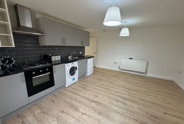 Thumbnail Flat to rent in Franklyn Lane, Bristol