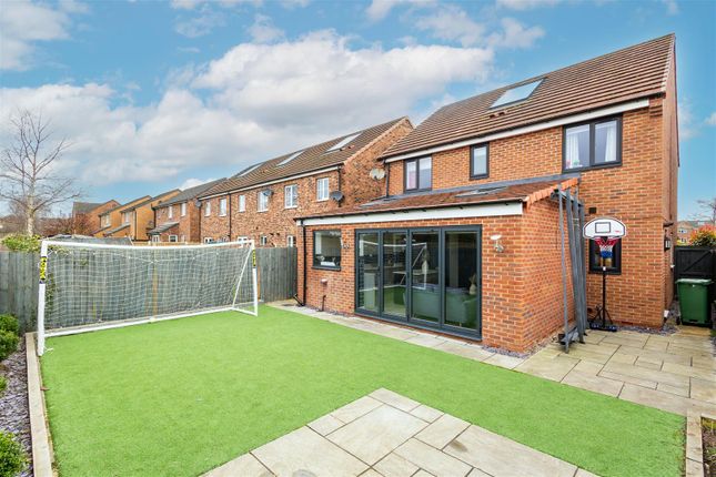 Detached house for sale in Field View, South Milford, Leeds