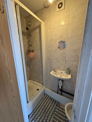 74, Duckworth Lane, Bradford photo 2