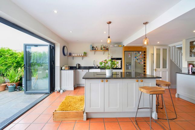 Blacksmiths Cottage Alfold Bars, Billingshurst photo 2