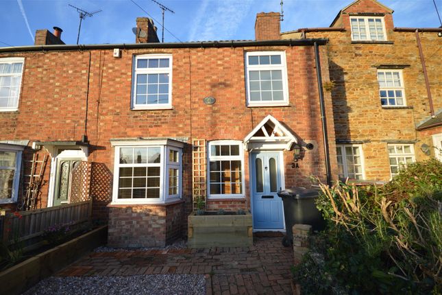 Cottage to rent in Doddington Road, Earls Barton, Northampton