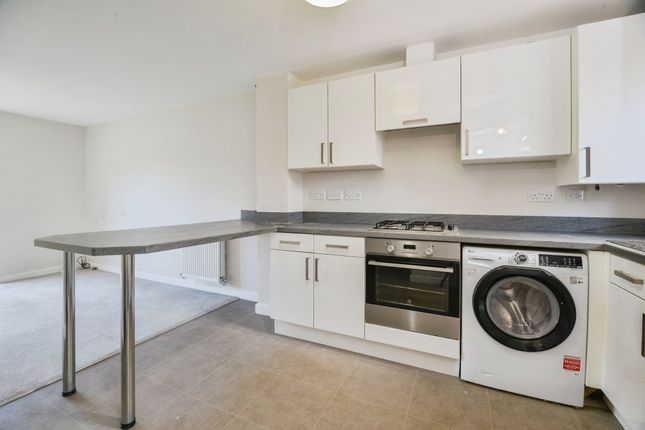 8, Horse Chestnut Close, Middlesbrough photo 2