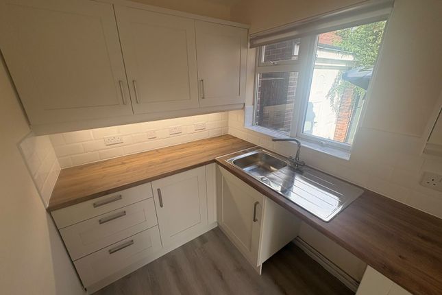 27, Brookside, Barlestone photo 4