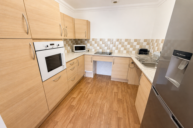 20 Danbury Gardens, Danbury Place, Leicester photo 3