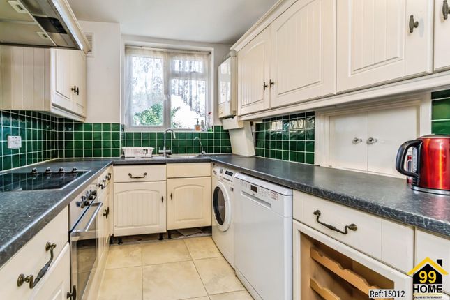 15, Marlborough Court, Westerham photo 4