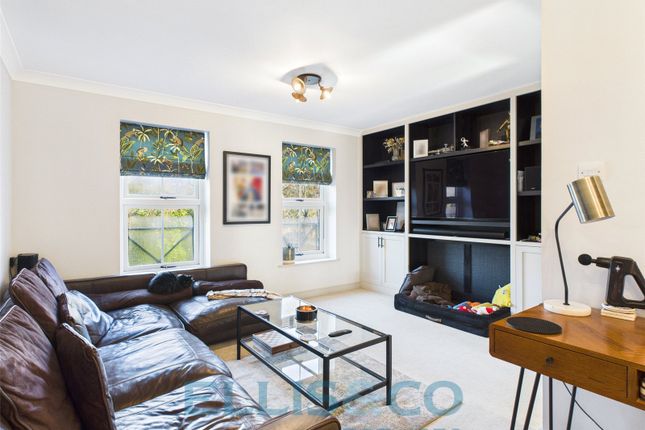 28, Aisher Way, Sevenoaks photo 3