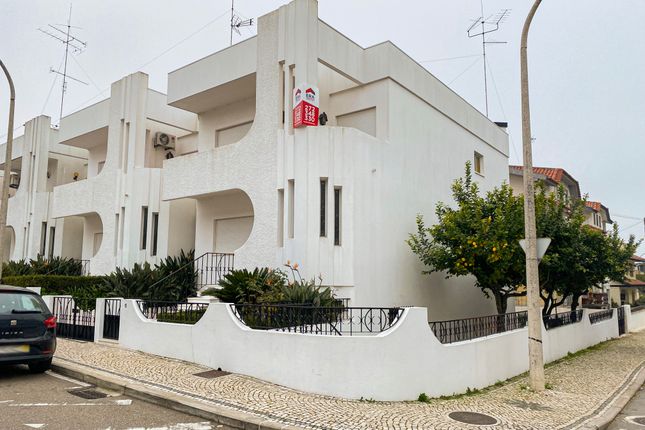 Thumbnail Terraced house for sale in Castelo Branco, Castelo Branco (City), Castelo Branco, Central Portugal