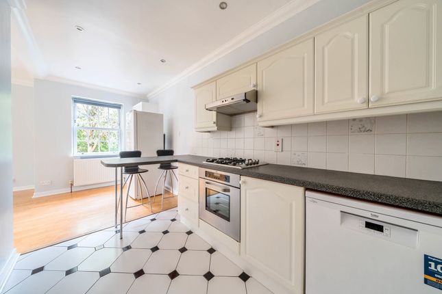 56, Bulstrode Court, Gerrards Cross photo 4