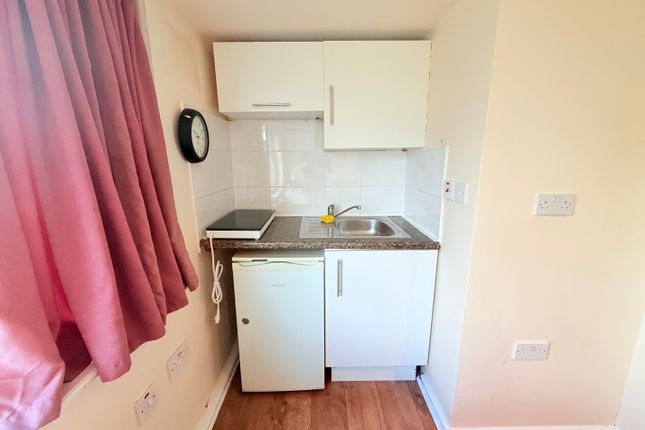 101, Middleham Road, Edmonton photo 5