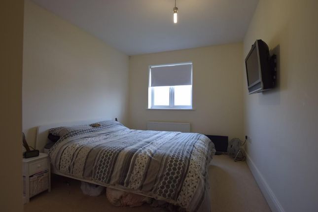10 Summer Court,, Mill Lane, Wokingham photo 4