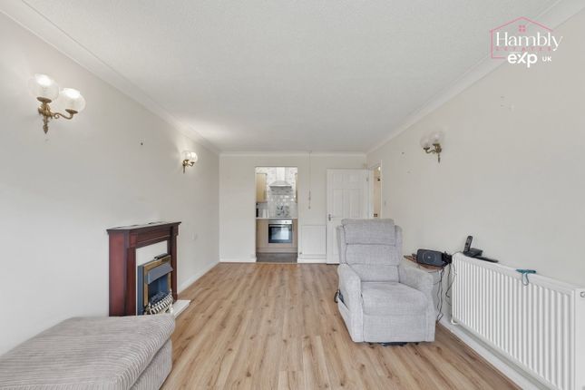 Restway Court,Flat 2, Danescourt Way, Cardiff photo 3
