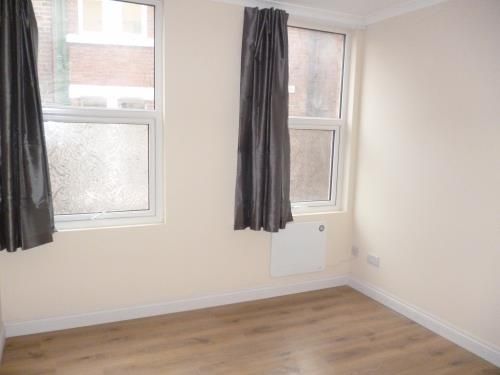 Thumbnail Shared accommodation to rent in The Royal Apartments, New York Street, Leeds