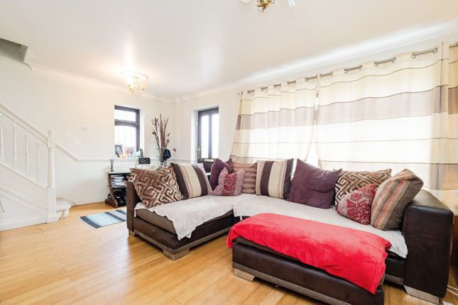 14, Boxmoor Road, Romford photo 3