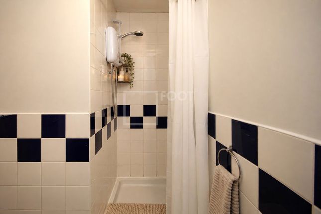Room B21 B, Horton House 4th, Floor, 135 Great Horton Road photo 5