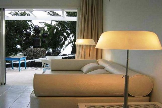 Villa for sale in Quiet Location, Tias, Lanzarote, 35100, Spain