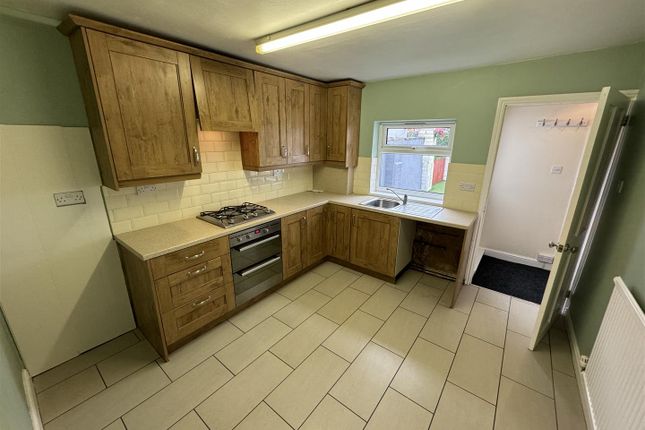 105, Netherton Road, Worksop photo 2