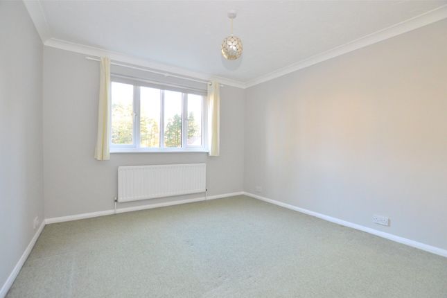 69 Bronte Court,, St. Annes Rise, Surrey photo 4